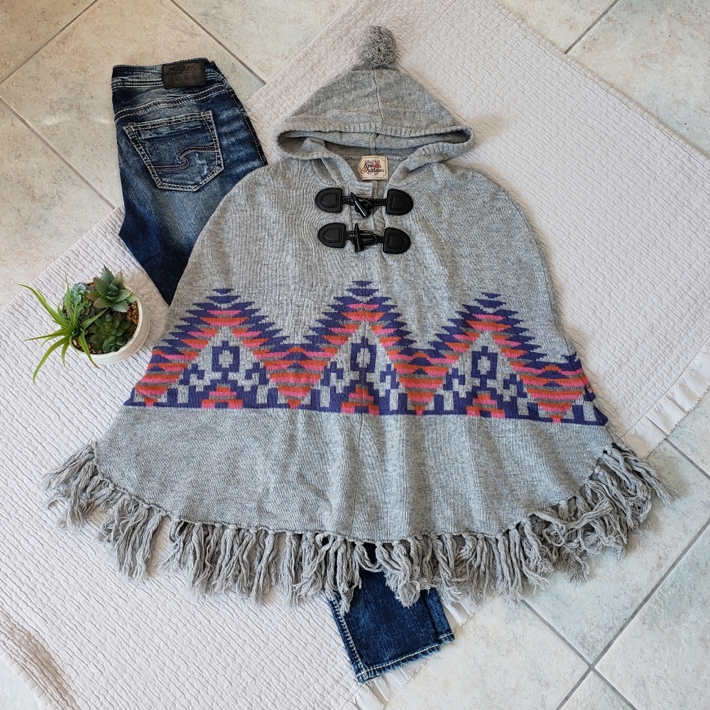Arabella & Addison Aztec Wool Blend Poncho O/S